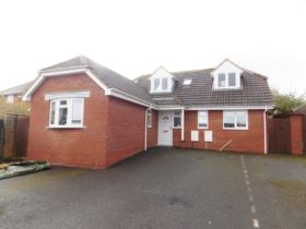 4 bedroom Detached t...